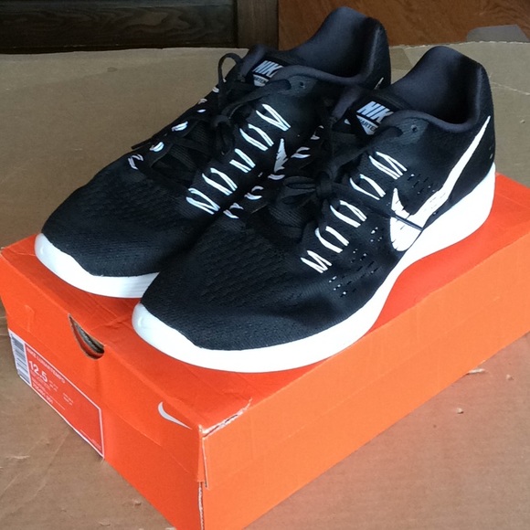 Nike Lunartempo Sneakers - Picture 5 of 6